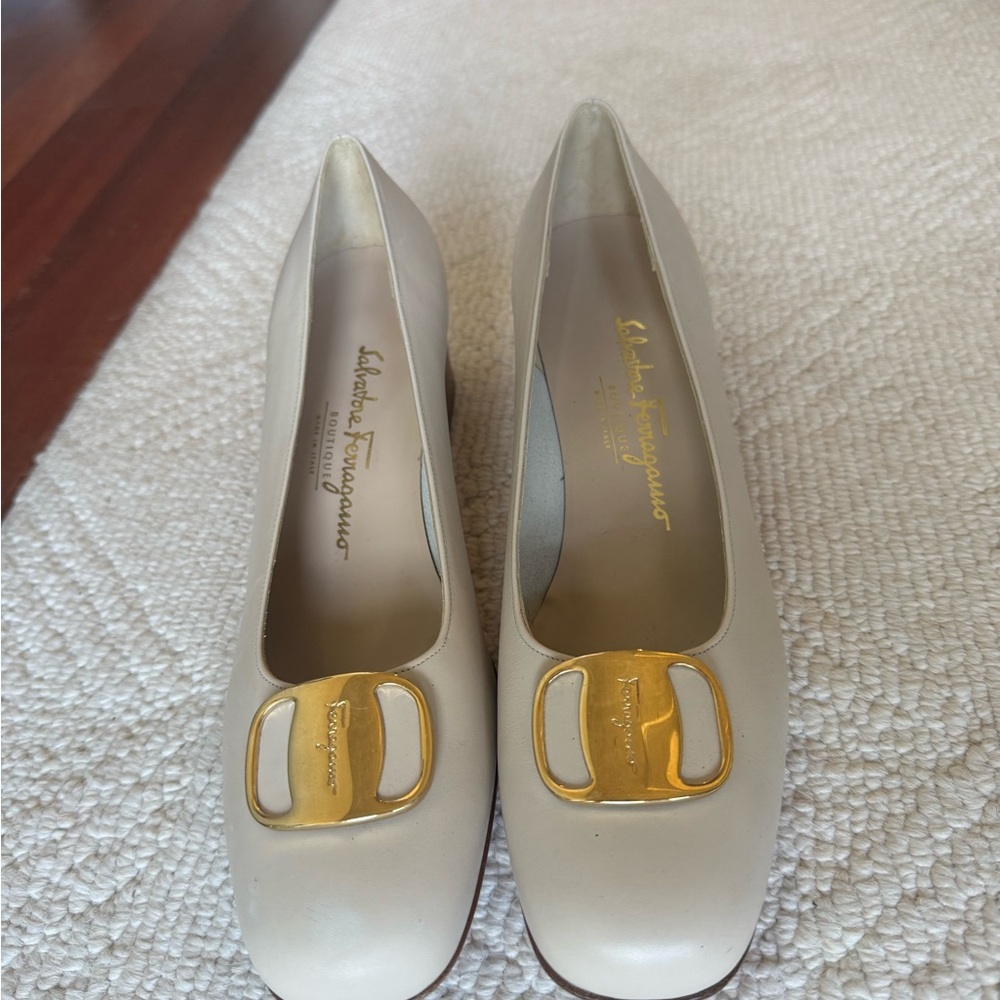 Salvatore Ferragamo Beige Heels with Gold Buckle